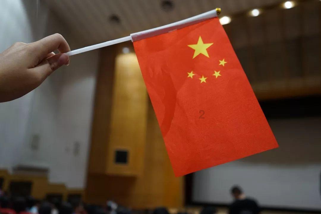 五彩斑斓的线